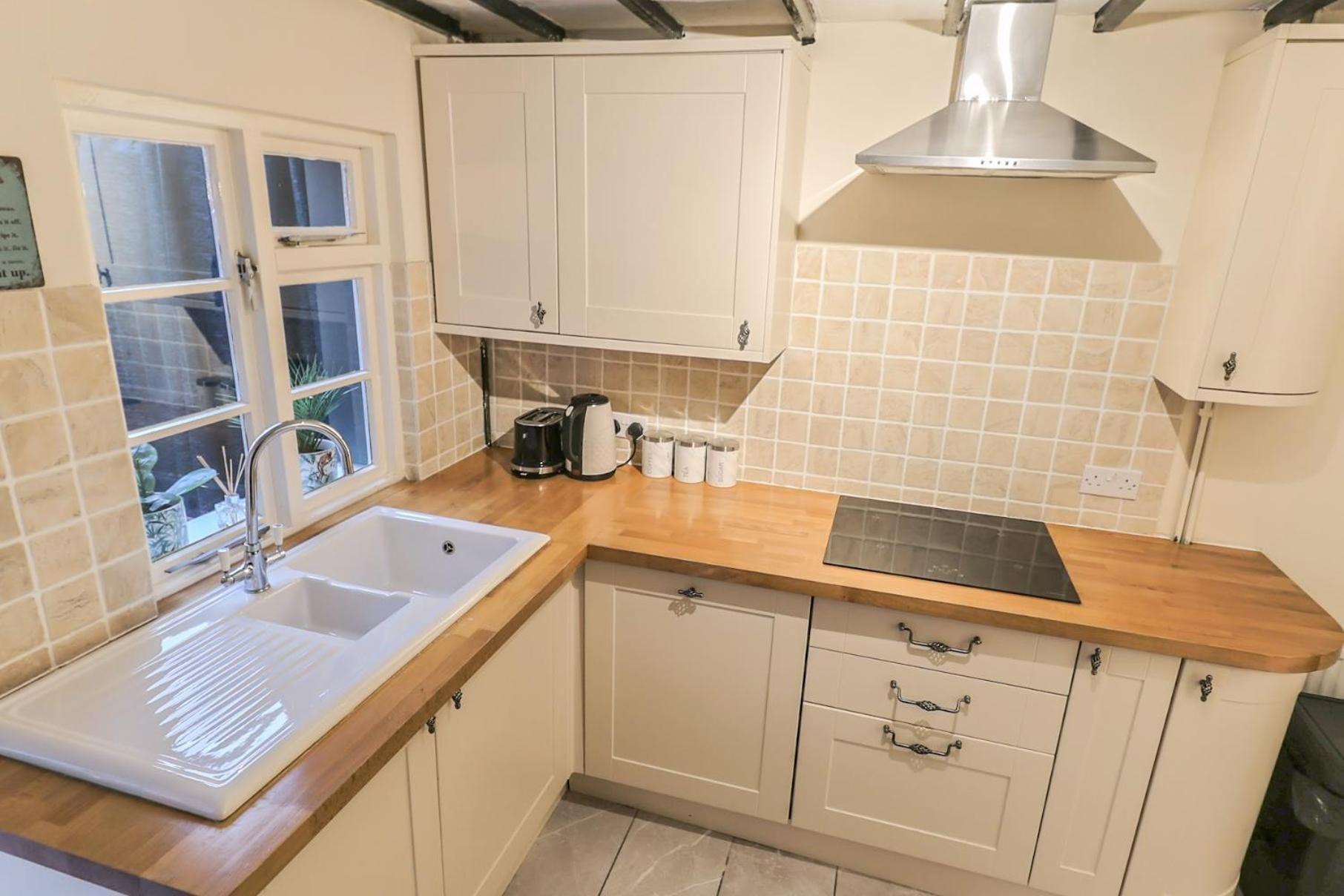 Bay Tree Cottage, Sleeps 7 Close To The Marina Burnham-on-Crouch Exterior photo